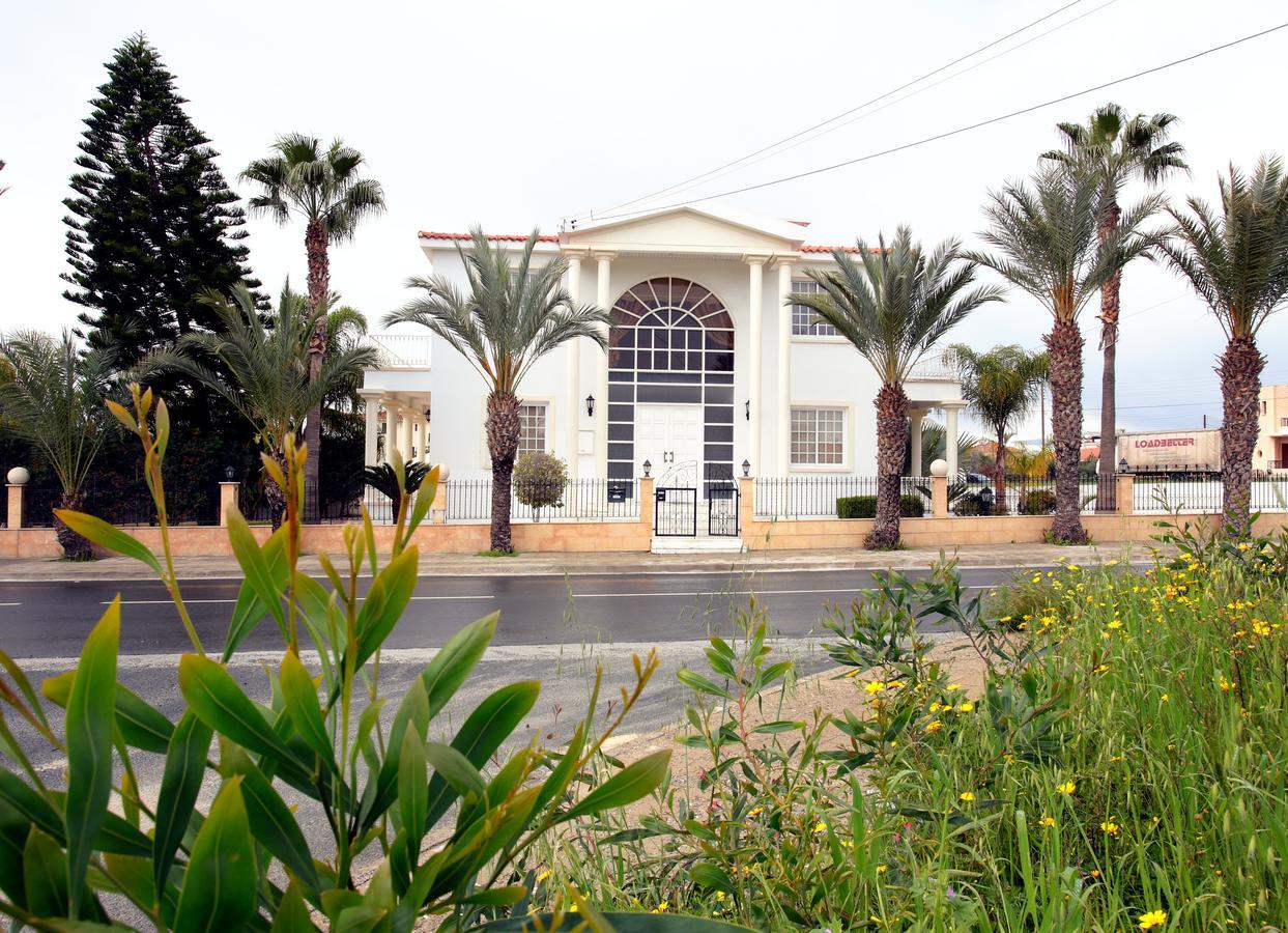 The White House Villa Larnaca Bagian luar foto