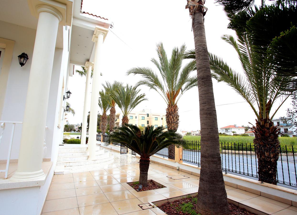 The White House Villa Larnaca Bagian luar foto