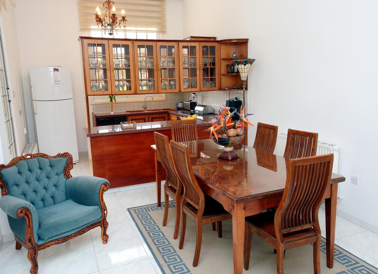The White House Villa Larnaca Bagian luar foto