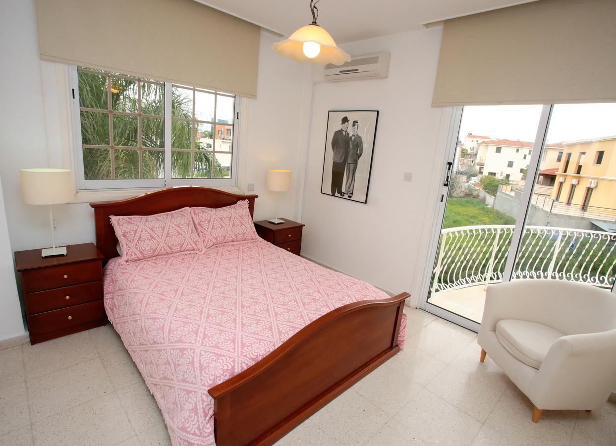 The White House Villa Larnaca Bagian luar foto