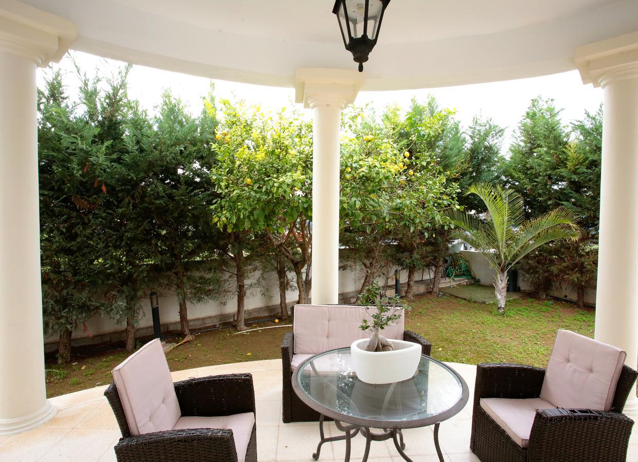 The White House Villa Larnaca Bagian luar foto