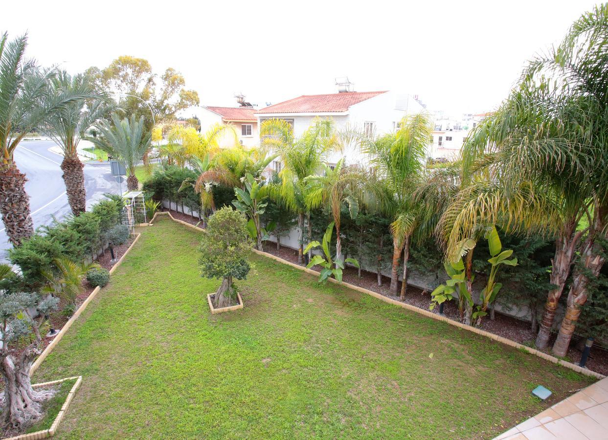 The White House Villa Larnaca Bagian luar foto
