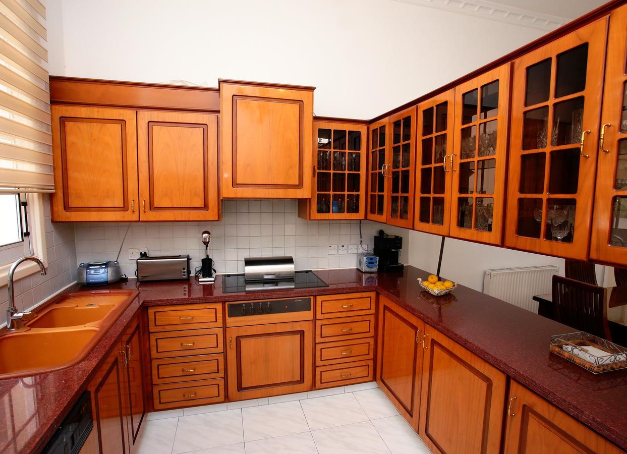 The White House Villa Larnaca Bagian luar foto