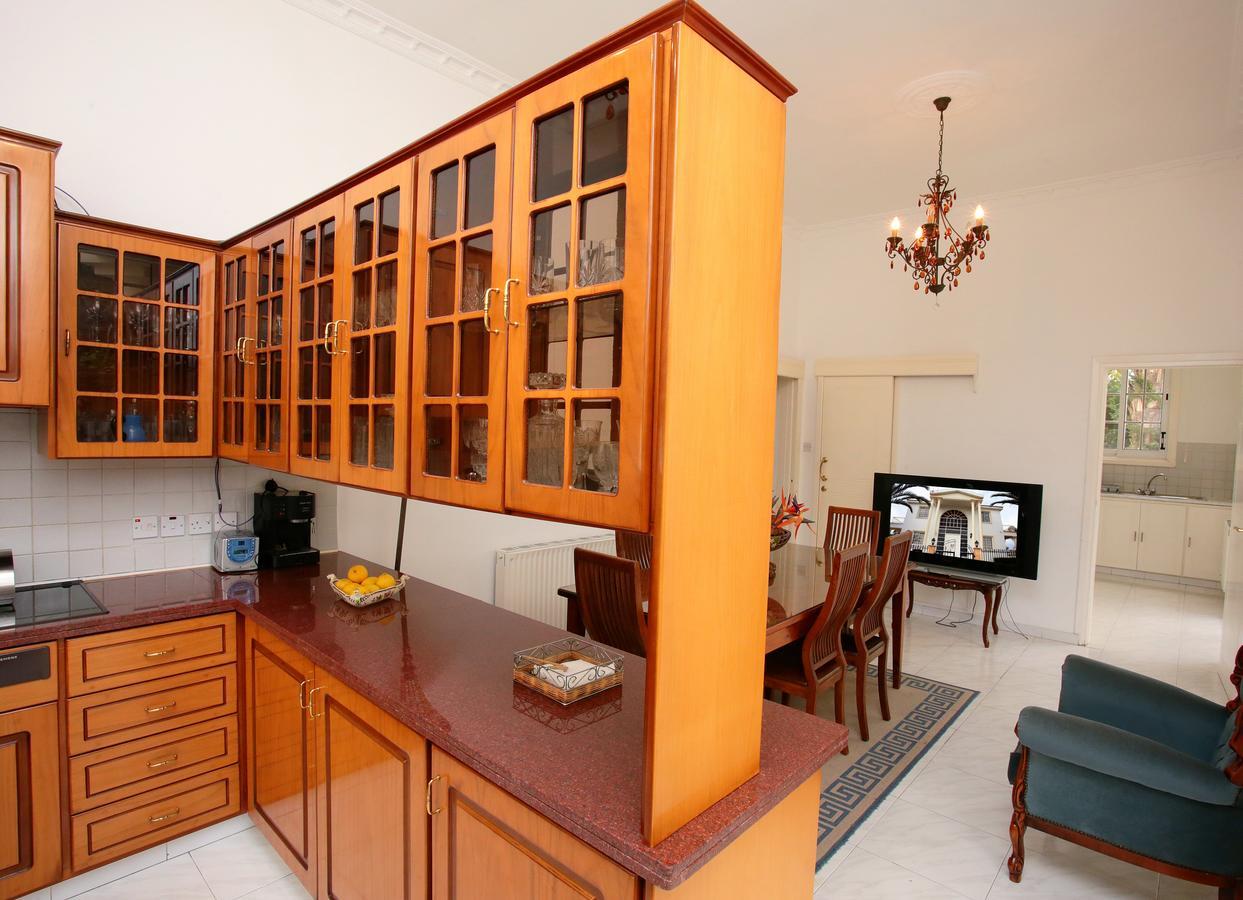 The White House Villa Larnaca Bagian luar foto