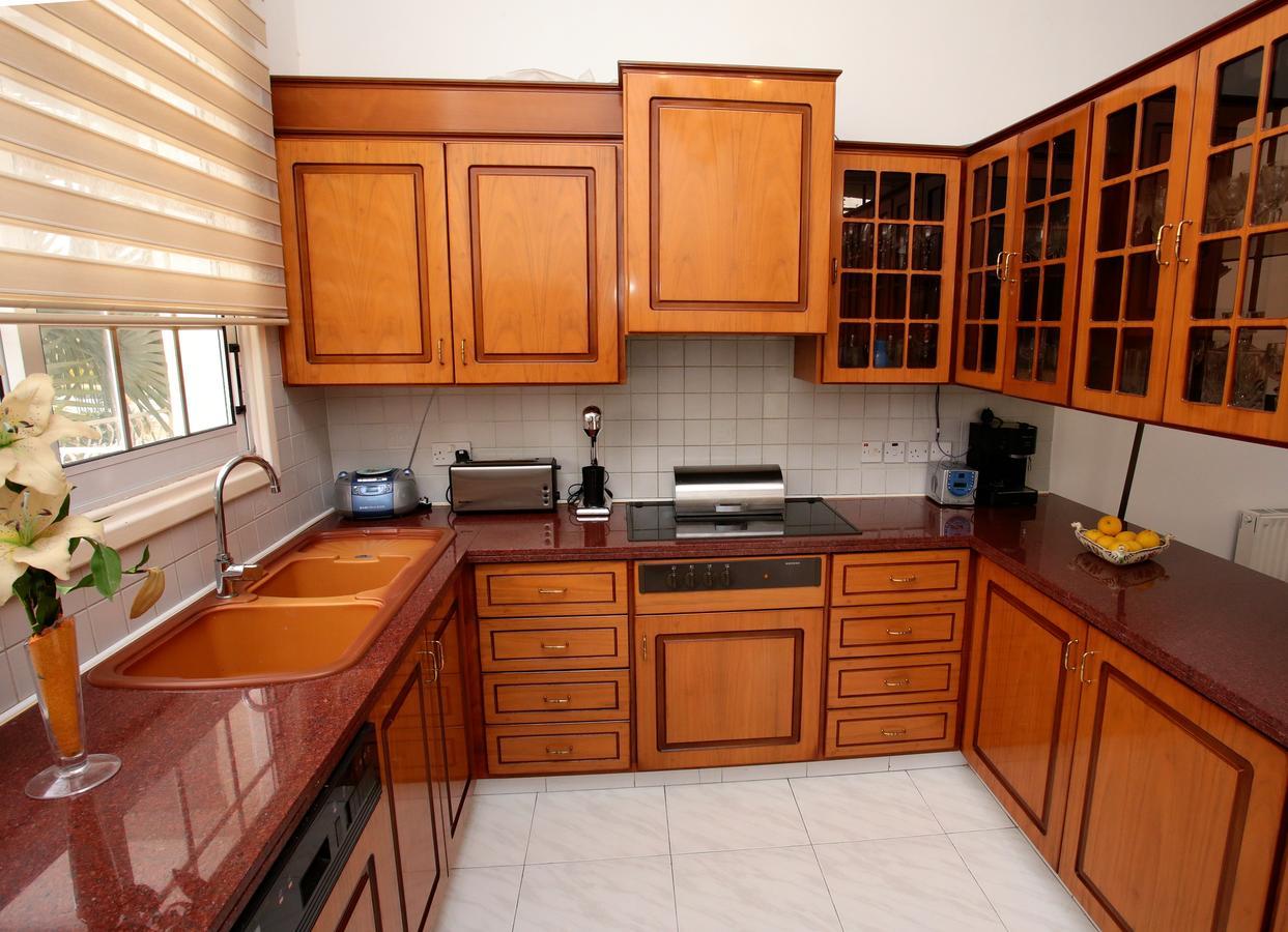 The White House Villa Larnaca Bagian luar foto