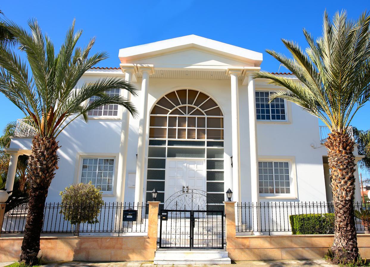 The White House Villa Larnaca Bagian luar foto